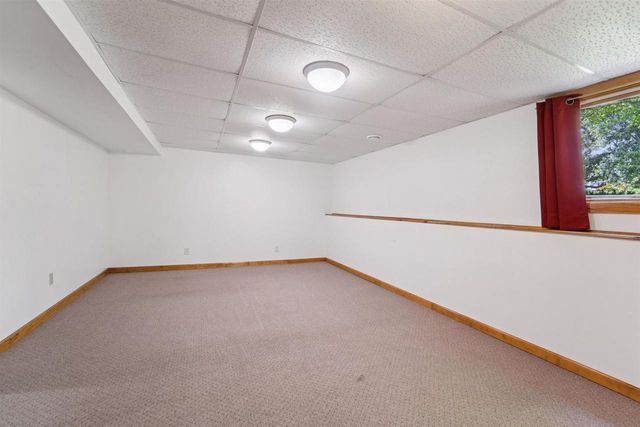 N8815 ISAAR ROAD, Seymour, WI 54165
