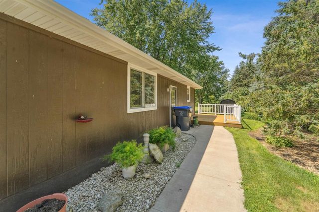 N8815 ISAAR ROAD, Seymour, WI 54165