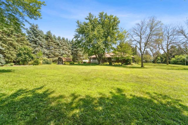 N8815 ISAAR ROAD, Seymour, WI 54165