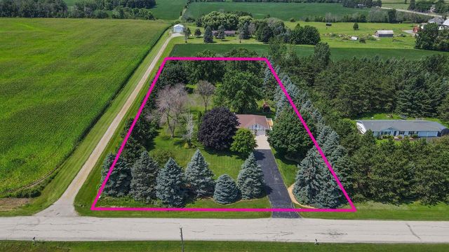 N8815 ISAAR ROAD, Seymour, WI 54165