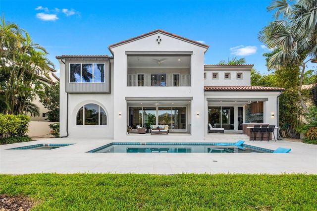 851 BRIGHTWATERS BOULEVARD NE, St Petersburg, FL 33704