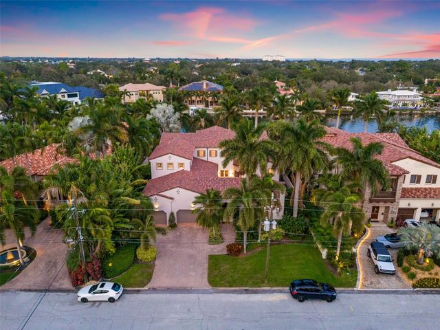 851 BRIGHTWATERS BOULEVARD NE, St Petersburg, FL 33704