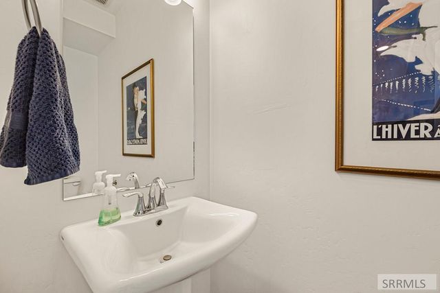 849 S 2380 W, Rexburg, ID 83440