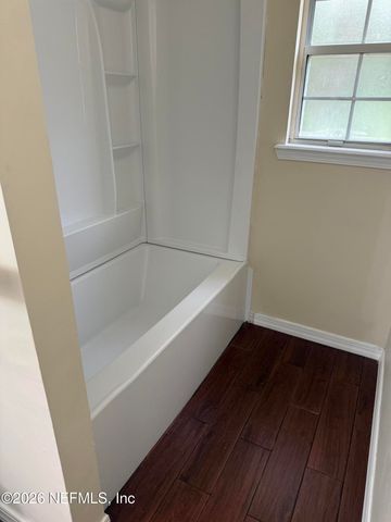 958 LONG LAKE Drive, Jacksonville, FL 32225