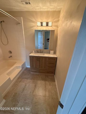 958 LONG LAKE Drive, Jacksonville, FL 32225