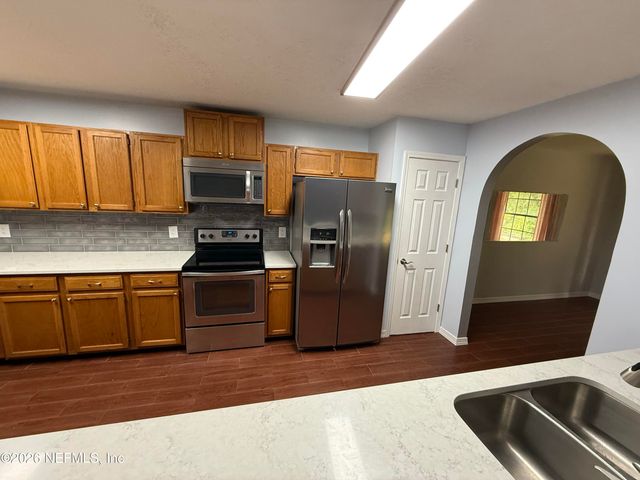 958 LONG LAKE Drive, Jacksonville, FL 32225