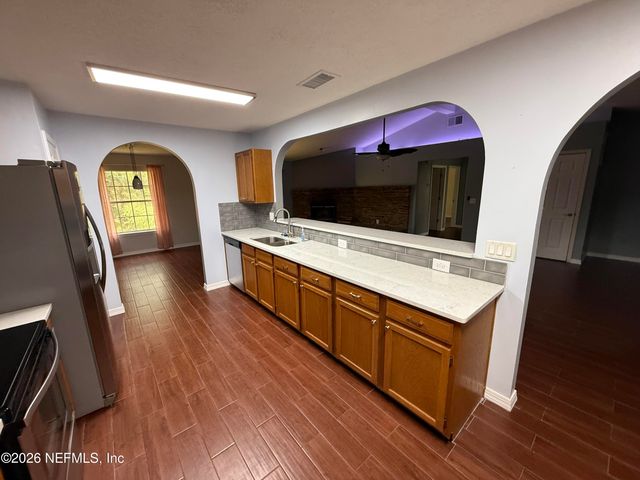 958 LONG LAKE Drive, Jacksonville, FL 32225