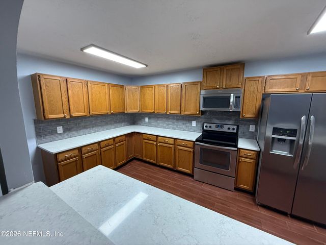 958 LONG LAKE Drive, Jacksonville, FL 32225