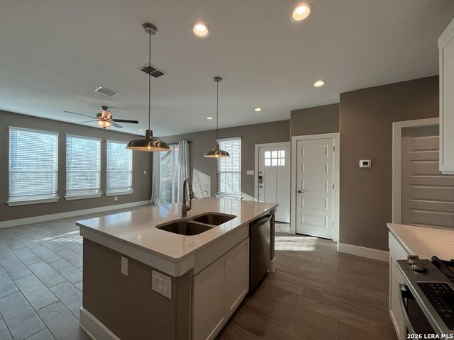 1511 E Sandalwood Ln Unit 11, San Antonio, TX 78209