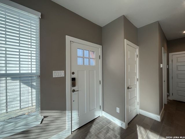 1511 E Sandalwood Ln Unit 11, San Antonio, TX 78209