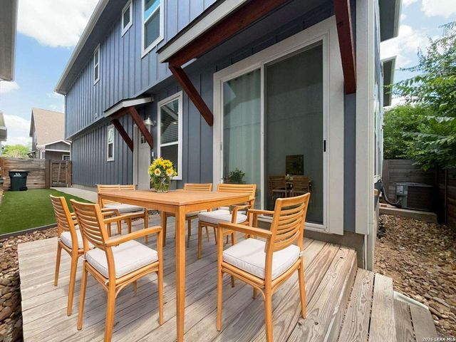 1511 E Sandalwood Ln Unit 11, San Antonio, TX 78209