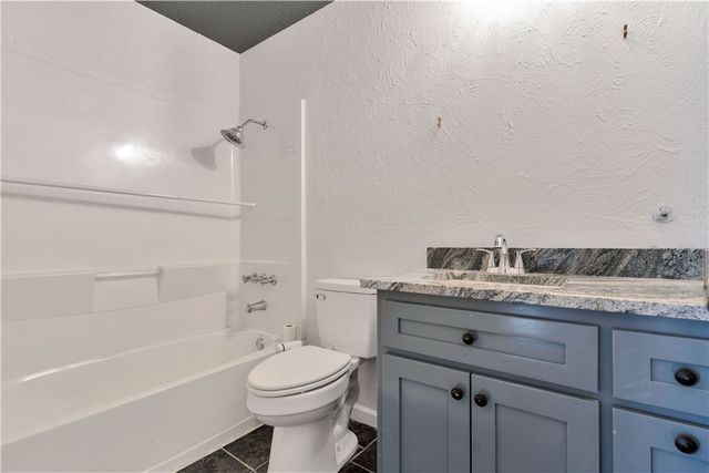 1812 E Furman Street, Fayetteville, AR 72703