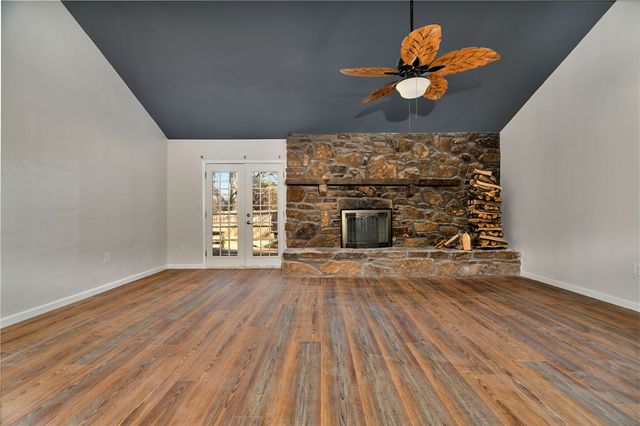 1812 E Furman Street, Fayetteville, AR 72703