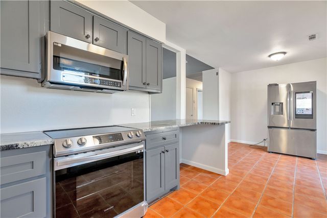 1812 E Furman Street, Fayetteville, AR 72703