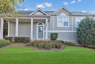 1043 Crane Pointe Road, Elgin, IL 60124