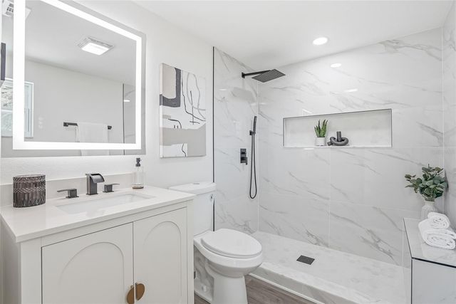 1004 IDLEBRIAR WAY, Tarpon Springs, FL 34689