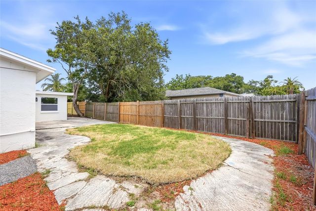 1004 IDLEBRIAR WAY, Tarpon Springs, FL 34689