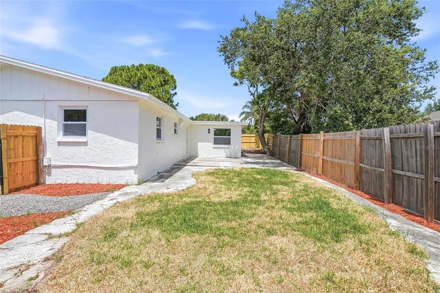 1004 IDLEBRIAR WAY, Tarpon Springs, FL 34689