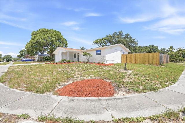 1004 IDLEBRIAR WAY, Tarpon Springs, FL 34689