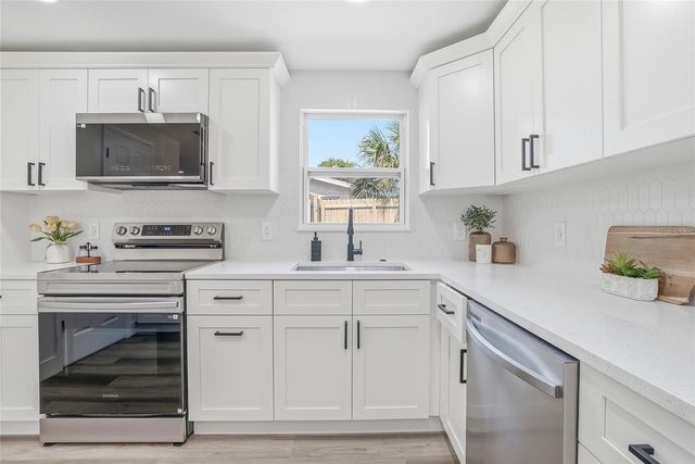 1004 IDLEBRIAR WAY, Tarpon Springs, FL 34689