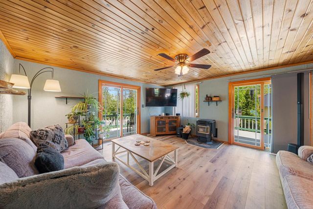806 WILLOW STREET, Winneconne, WI 54986