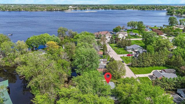 806 WILLOW STREET, Winneconne, WI 54986