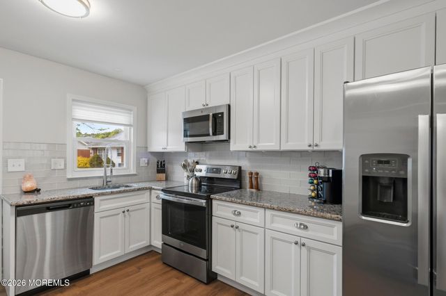 646 B Plymouth Drive, Lakewood, NJ 08701