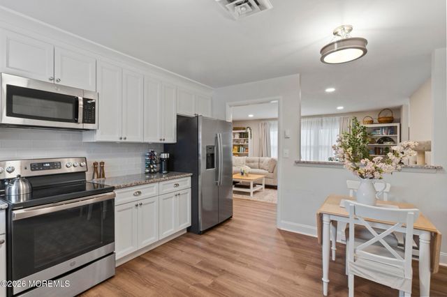 646 B Plymouth Drive, Lakewood, NJ 08701