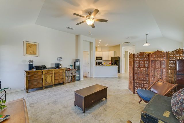 135 Tailwind DR, Kyle, TX 78640