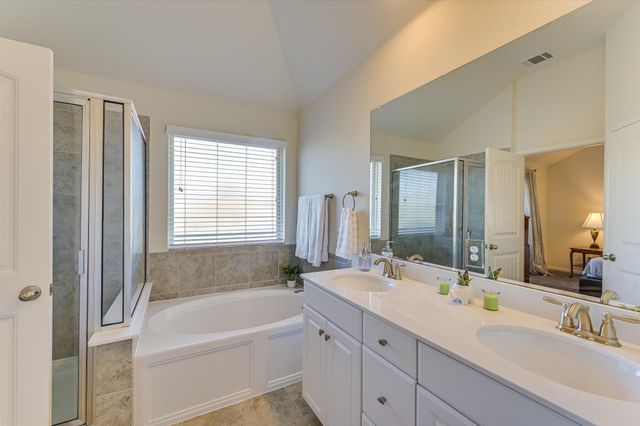 135 Tailwind DR, Kyle, TX 78640