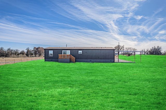 4650 Lonestar Road, Poolville, TX 76487