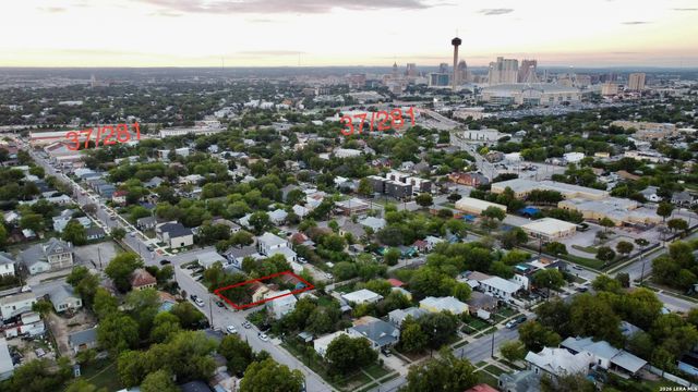 1015 Florida, San Antonio, TX 78210