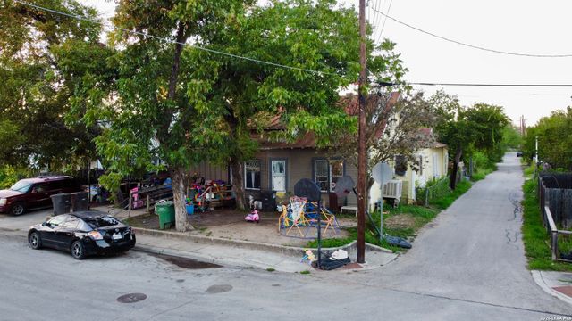 1015 Florida, San Antonio, TX 78210