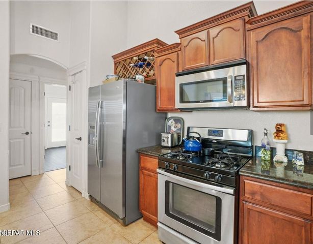 14429 SPANISH POINT Drive, El Paso, TX 79938