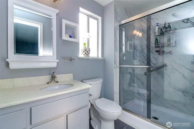 24041 26th Avenue S, Des Moines, WA 98198