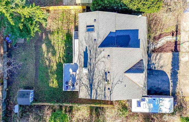 24041 26th Avenue S, Des Moines, WA 98198