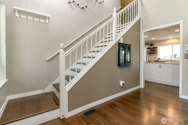 24041 26th Avenue S, Des Moines, WA 98198