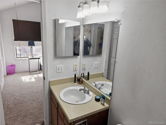 3771 S Danube Circle, Aurora, CO 80013