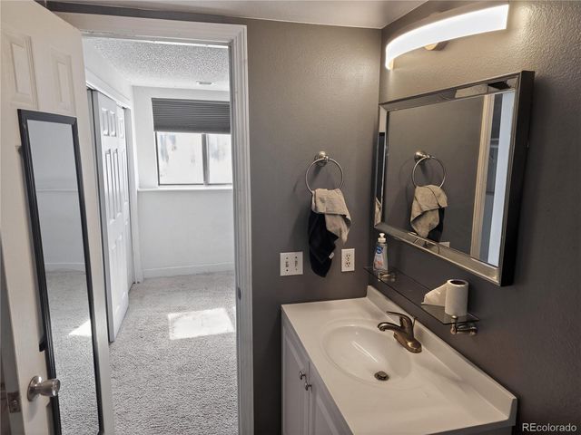 3771 S Danube Circle, Aurora, CO 80013