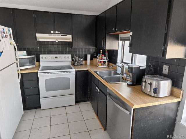 3771 S Danube Circle, Aurora, CO 80013