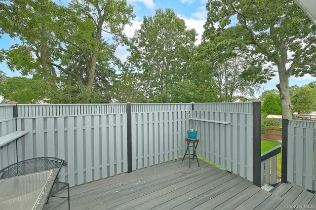 245 N Fulton Avenue, Lindenhurst, NY 11757
