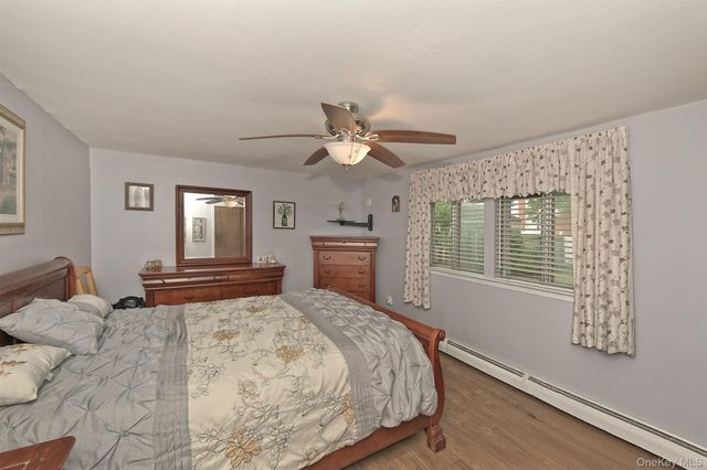 245 N Fulton Avenue, Lindenhurst, NY 11757