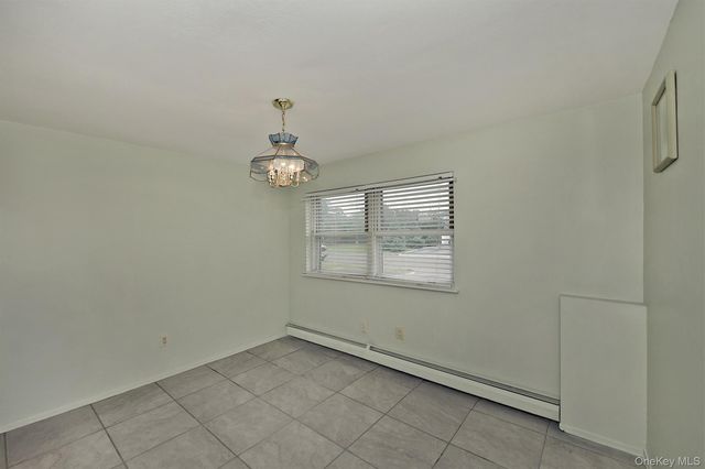 245 N Fulton Avenue, Lindenhurst, NY 11757