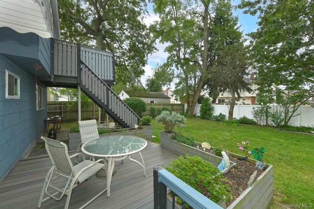 245 N Fulton Avenue, Lindenhurst, NY 11757