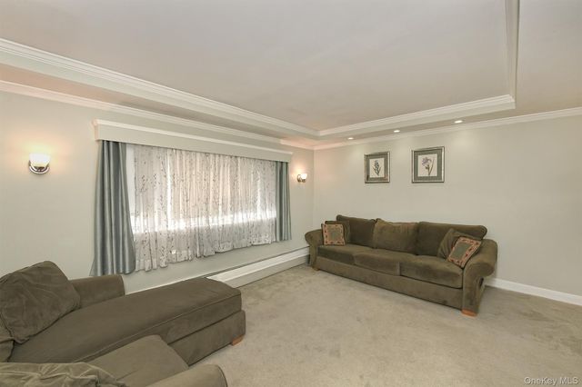 245 N Fulton Avenue, Lindenhurst, NY 11757