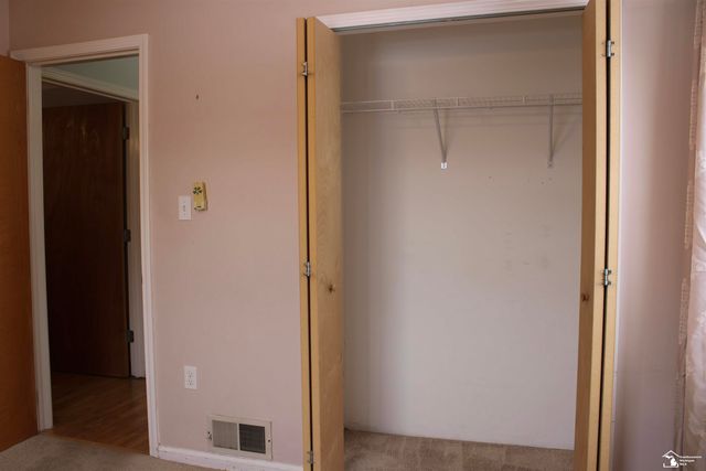 31948 BRIDGE Street, Garden City, MI 48135