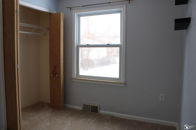 31948 BRIDGE Street, Garden City, MI 48135