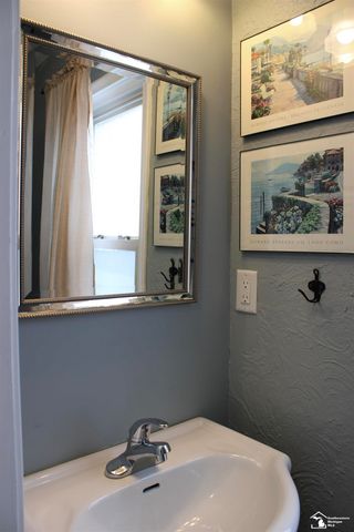 31948 BRIDGE Street, Garden City, MI 48135