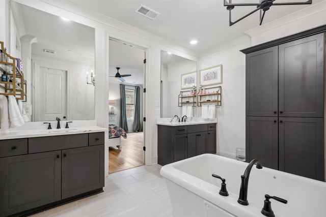 2125 N GREENBRIER LAKES BLVD, Piperton, TN 38017