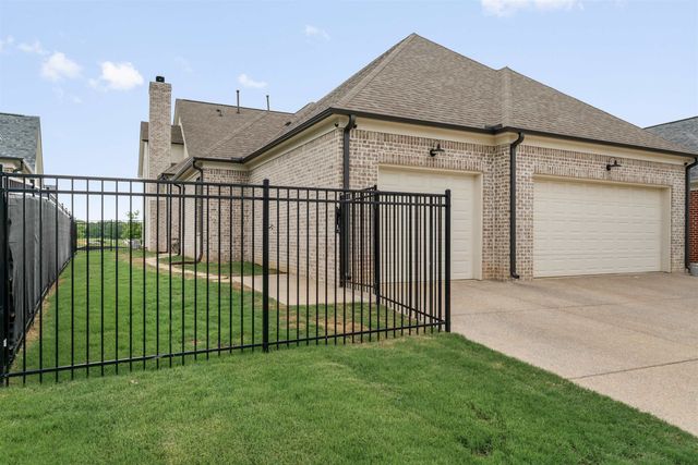 2125 N GREENBRIER LAKES BLVD, Piperton, TN 38017